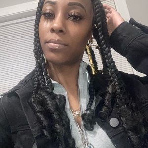 Meet your Posher, Regina